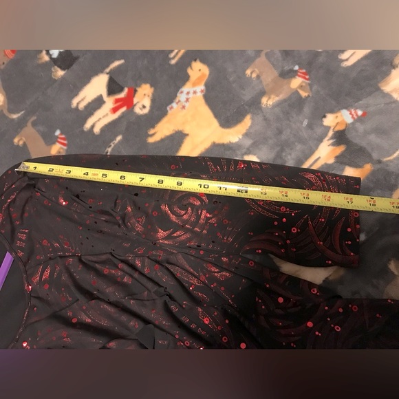 Sparkly Red Rose Pattern Ruffled Blouse - Picture 7 of 10